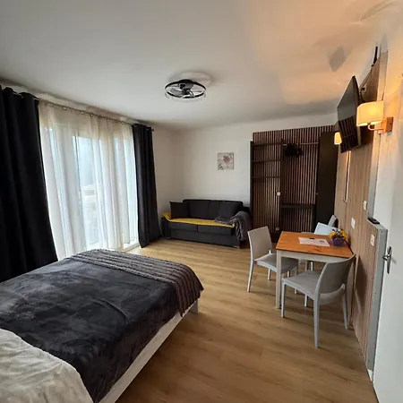 D'hotes 4* كاستيلان