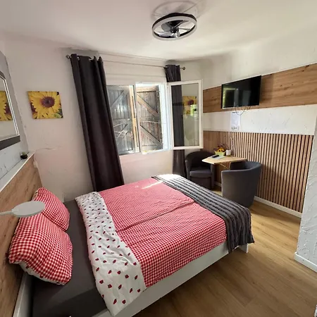 D'hotes Bed & Breakfast 4*